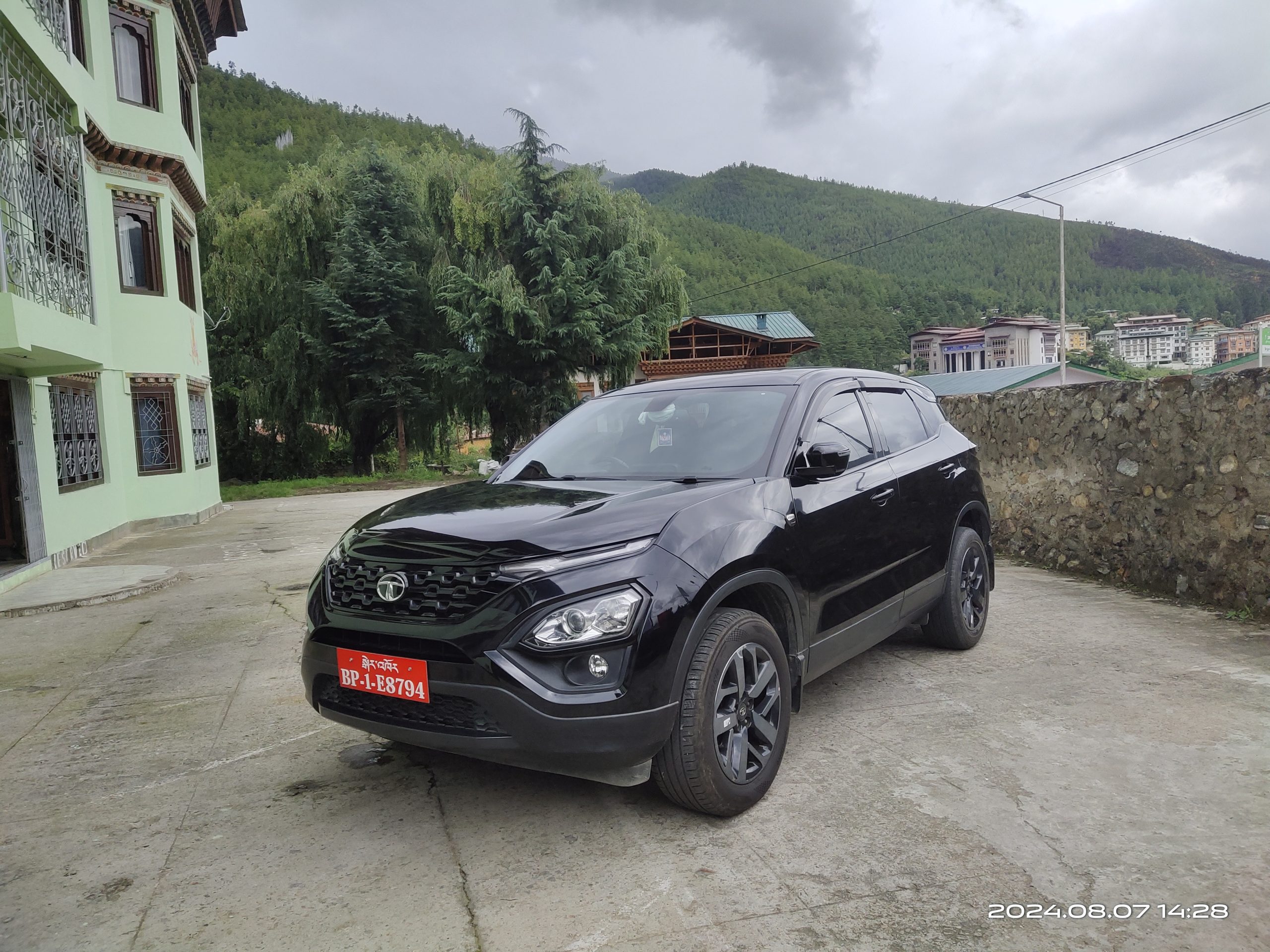 module: a; 
hw-remosaic: 0; 
touch: (-1.0, -1.0); 
modeInfo: ; 
sceneMode: Night; 
cct_value: 5875; 
AI_Scene: (-1, -1); 
aec_lux: 125.35686; 
hist255: 0.0; 
hist252~255: 0.0; 
hist0~25: 0.0;